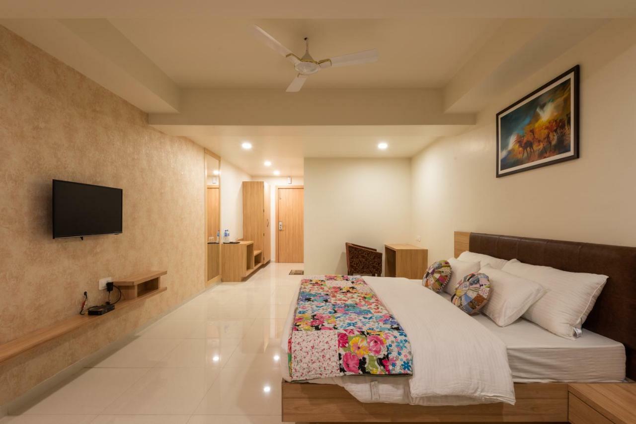 Hotel Drishti,Bhopal Esterno foto